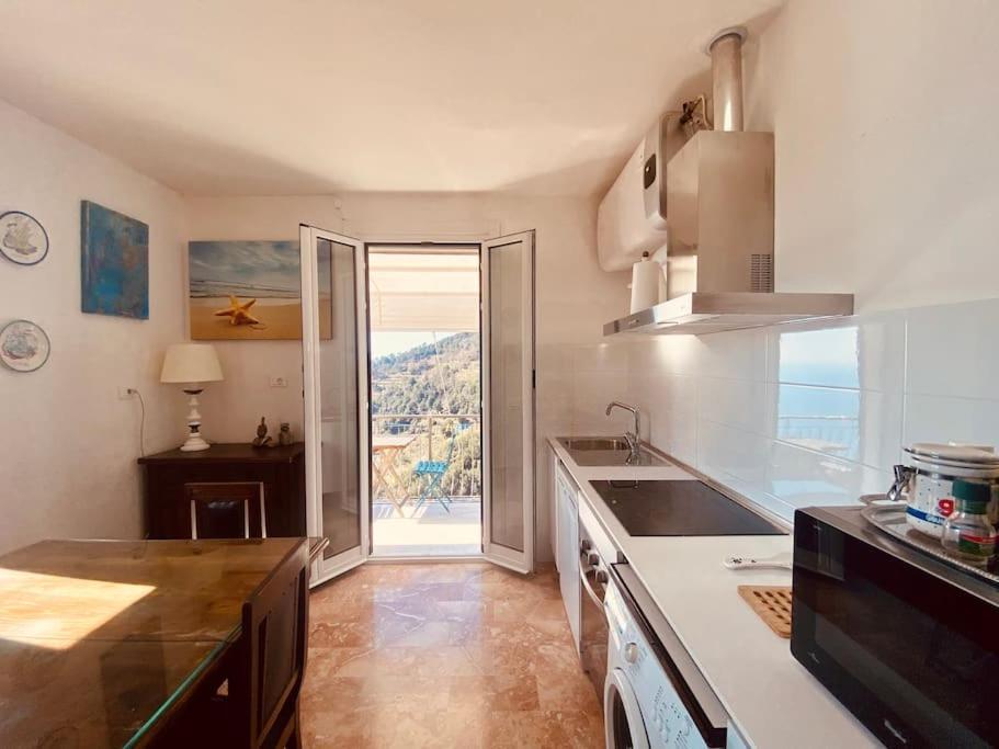La Finestra Sul Mare A Drignana Villa Vernazza Exteriör bild